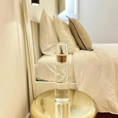 Private In Historic Center - Steps From Santa Justa Lift