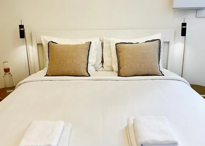 Private In Historic Center - Steps From Santa Justa Lift Guest house Lisbon