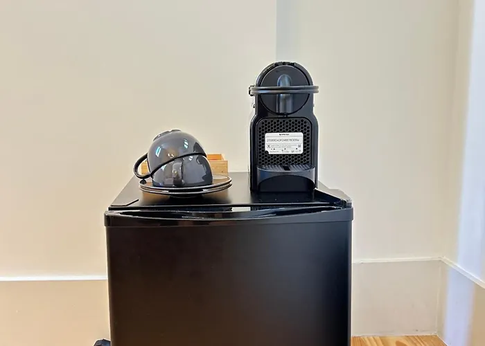 Private In Historic Center - Steps From Santa Justa Lift * リスボン